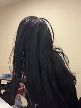 Sara_Fernandez_ is live now