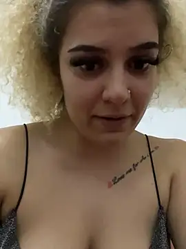 CrazyJessika is live now