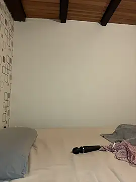 LittleChaosQueen is live now