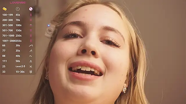 SusanneOsche is live now