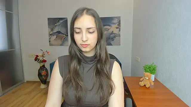 Effy_Royse is live now