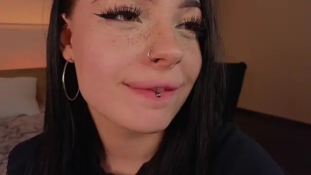 LisaaLiss is live now