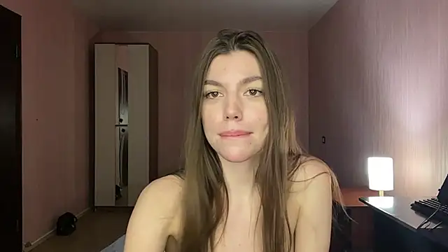 NeidaGowing is live now