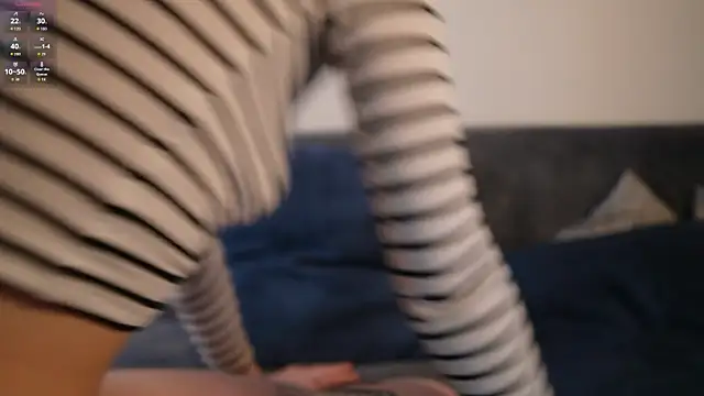 chisamisaa is live now