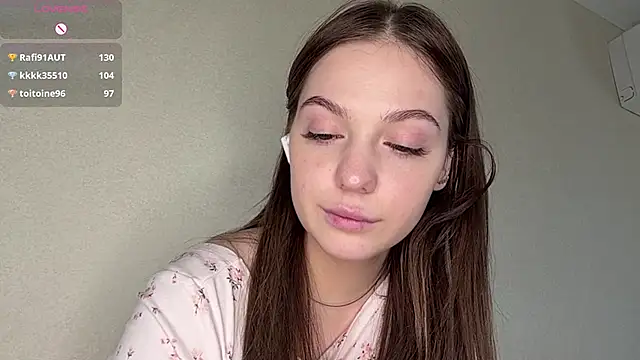 NguyetHankey is live now