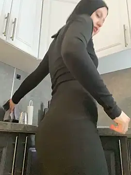 BlondyDream_ is live now