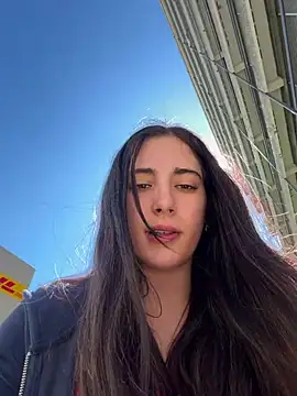 sexymelli18 is live now