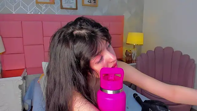 dolly_kitter is live now