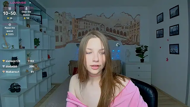 DariaAngels is live now