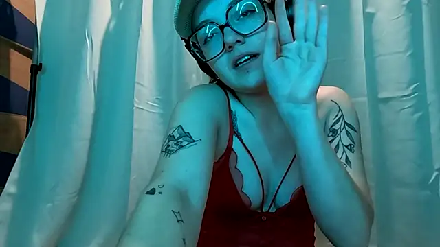 ju_juliette is live now