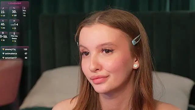 Molly__Quinn is live now