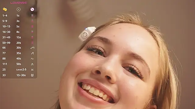 SusanneOsche is live now