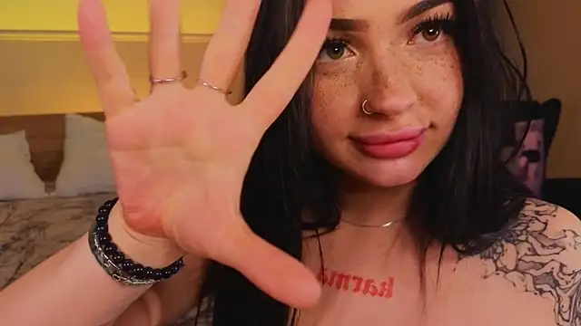 LisaaLiss is live now