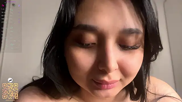 UdeleBarns is live now