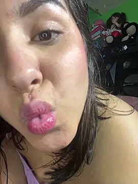 Norabyxxx is live now