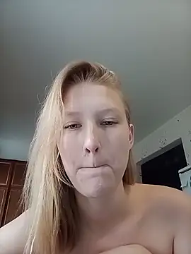 Tanya_Savel is live now