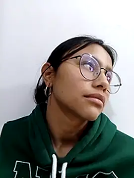 SofieLove_01 is live now