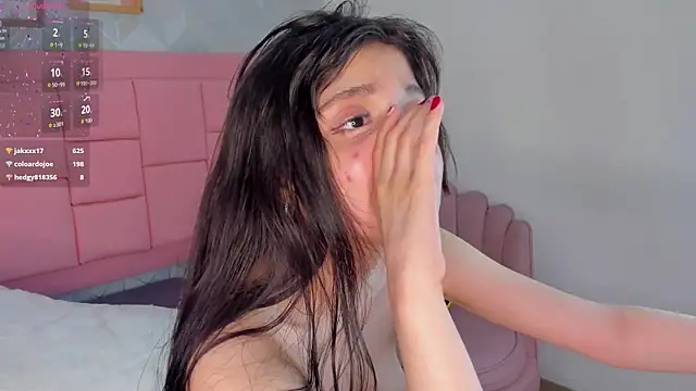 dolly_kitter is live now