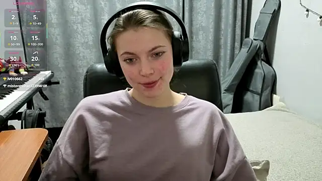 CutieAnny is live now