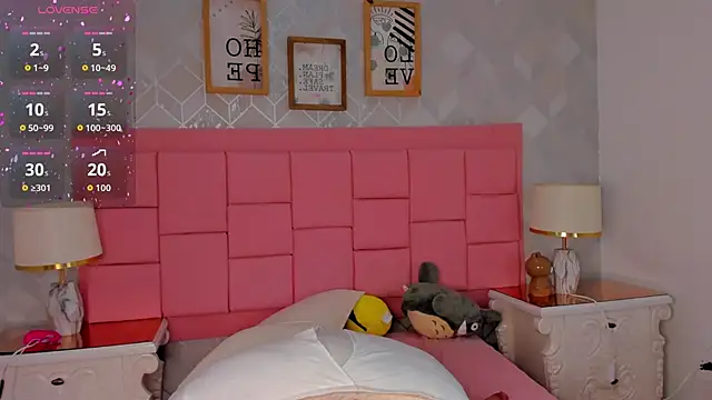 dolly_kitter is live now