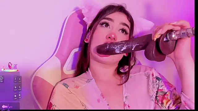 Amara_melodi is live now