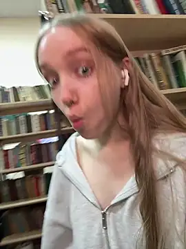 bambi_lu is live now