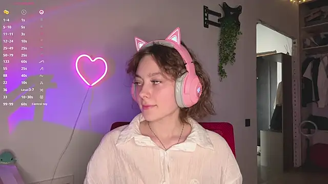 SlunkRear is live now