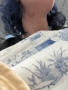 Only_April is live now