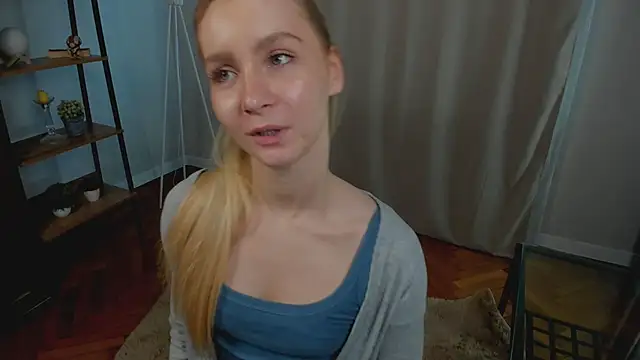 LienKleis is live now