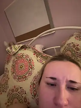 downsn_05 is live now