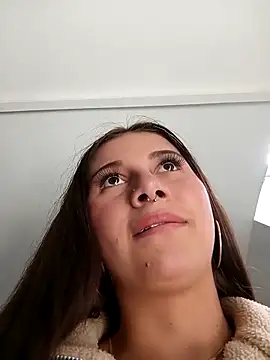 CharlotteSex_ is live now