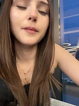 AnitaFly is live now