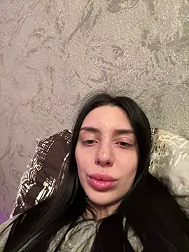 MishellKins is live now