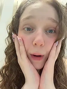 outside_rosy is live now