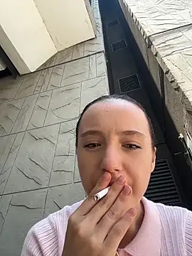 MiaTee is live now