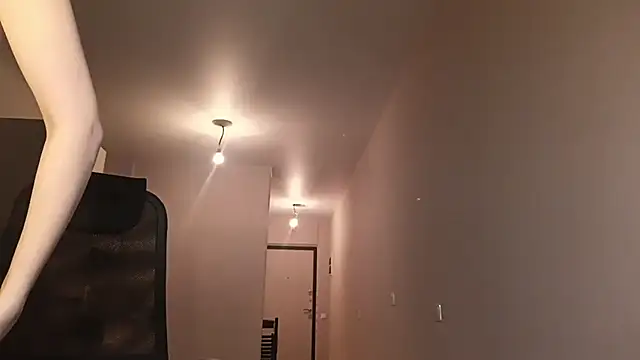 LinaFlamie is live now