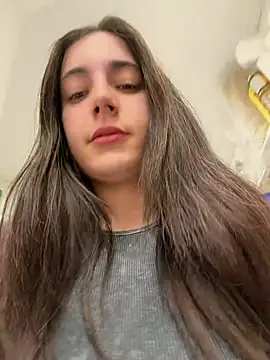 sexymelli18 is live now