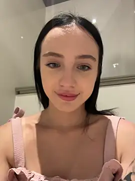 MiaTee is live now