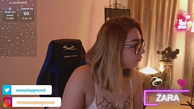 ZarasPlayground is live now