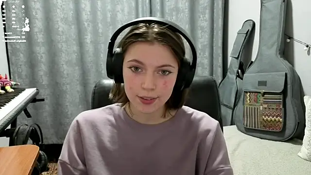 CutieAnny is live now