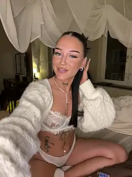 Gabbyys is live now