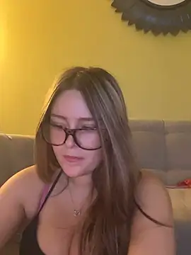cherryrosealiee is live now