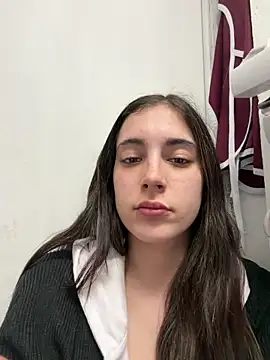 sexymelli18 is live now