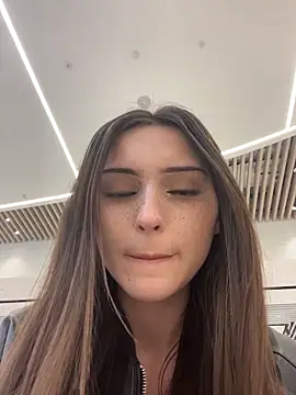 AnitaFly is live now