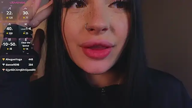 LisaaLiss is live now