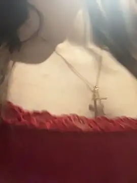 AnitaFly is live now