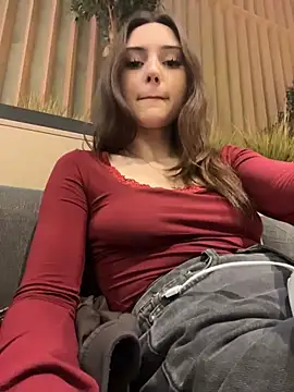 AnitaFly is live now