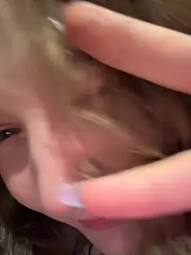 outside_rosy is live now