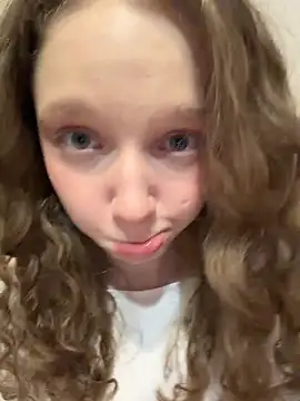 outside_rosy is live now
