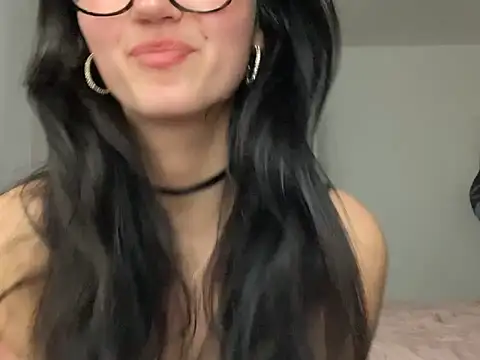 Ellamay06 is live now